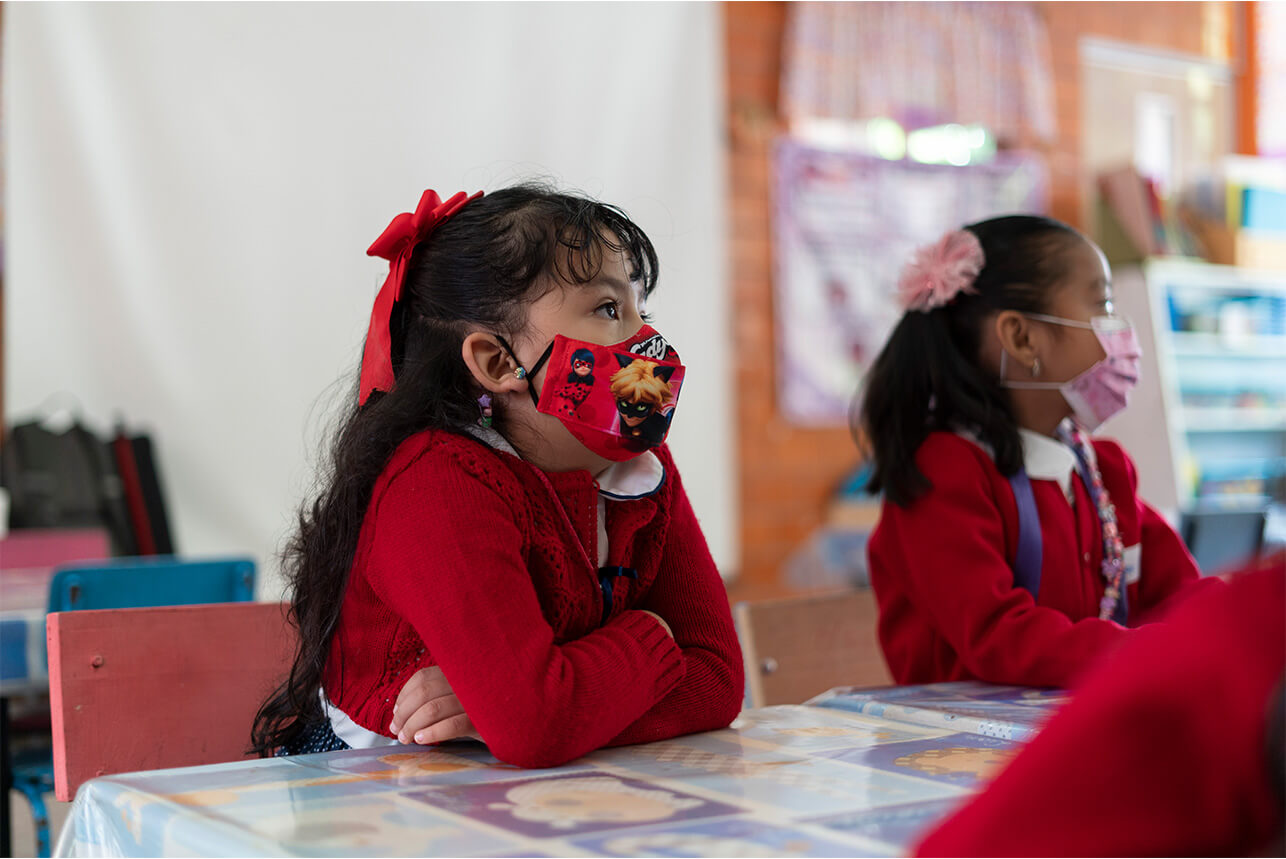 Primera piedra del hábitat educativo de Iztapalapa