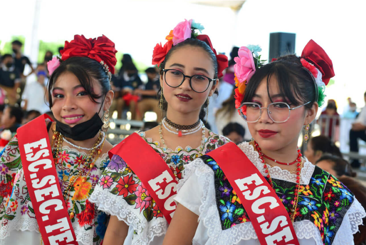 Primera piedra del hábitat educativo de Iztapalapa