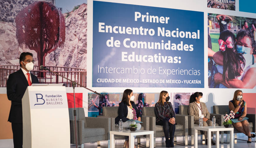 First National Meeting of Education Communities: Exchanging experiences