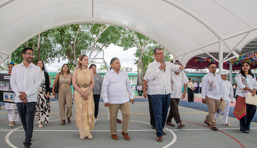 Entrega de la rehabilitación y ampliación de la primaria Demetrio Rivero Triay, en Kanasín, Yucatán